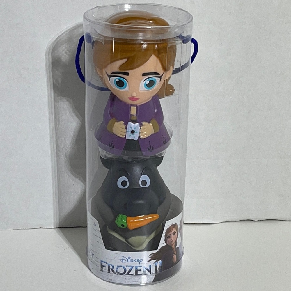 Disney’s Frozen Anna & Sven 2 Pack Pool & Bath Water Squirter Toys